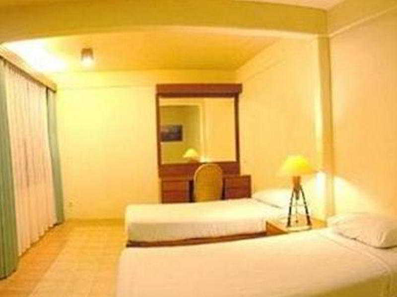 Finna Golf & Country Club Prigen Екстериор снимка