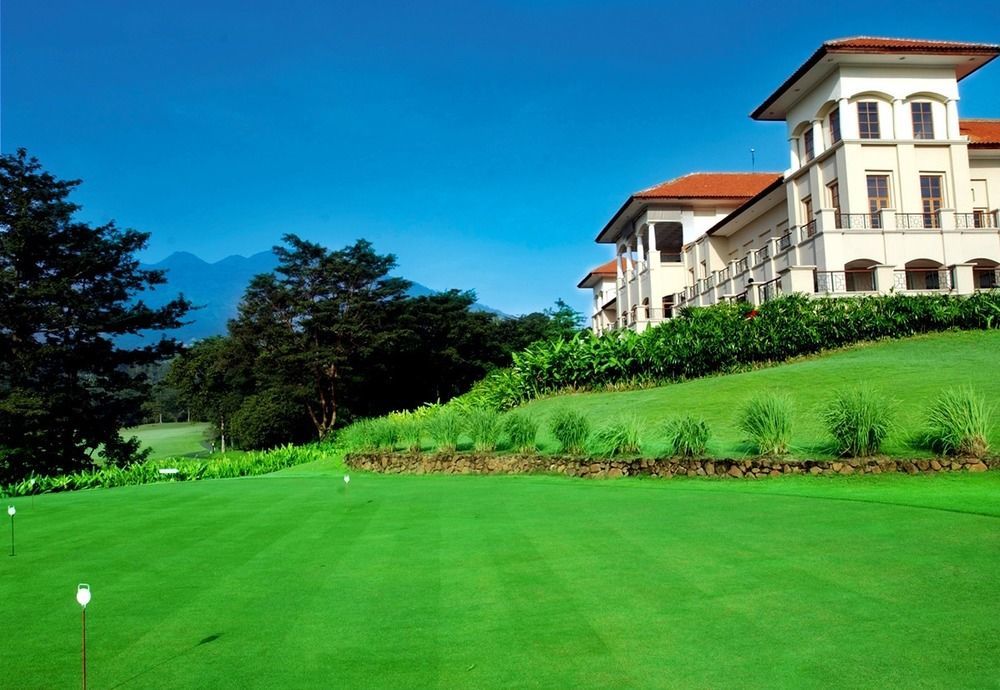 Finna Golf & Country Club Prigen Екстериор снимка