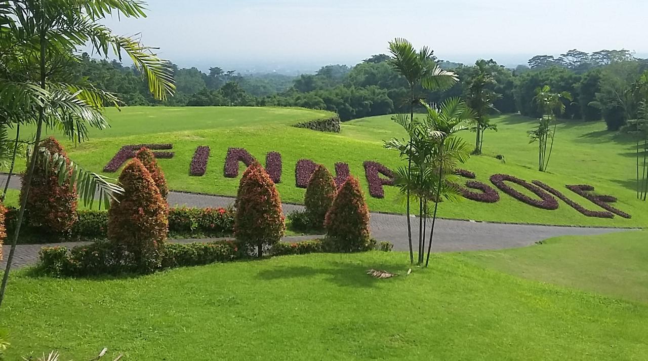 Finna Golf & Country Club Prigen Екстериор снимка