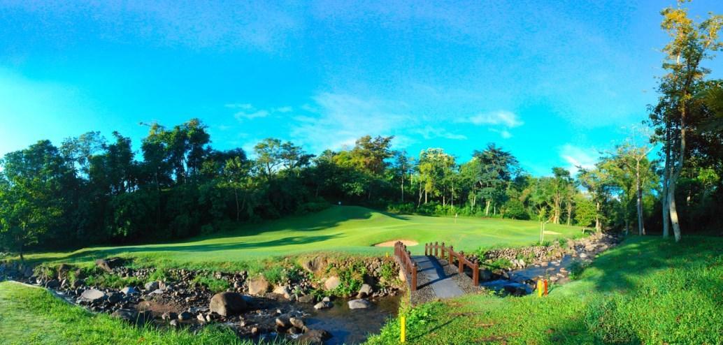 Finna Golf & Country Club Prigen Екстериор снимка